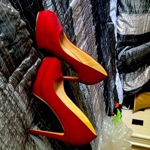 Burgundy wedge toe pumps